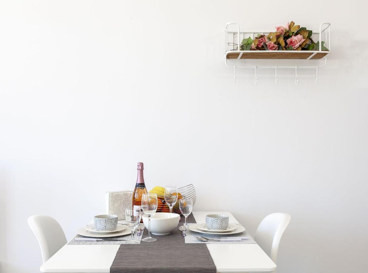 Apartamento Fedias Luxury Flat Psyrri Square Atenas Exterior foto